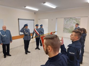 Asysta Sztandaru Policji podczas ślubowania