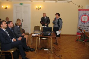 Policjanci na szkoleniu Dopalacze - nowa twarz problemu społecznego. Zdjęcie: Wojewódzka Stacja Sanitarno-Epidemiologiczna w Rzeszowie