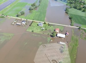 Powiat mielecki - zalane tereny - widok z policyjnego śmigłowca