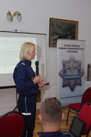 Policjanci biorący udział w seminarium szkoleniowym