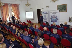 Policjanci biorący udział w seminarium szkoleniowym