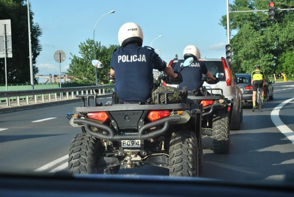 Policjanci na quadach