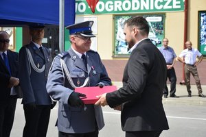 Uroczystości Świta Policji na Rynku w Sieniawie