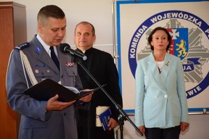 Policjanci podczas uroczystego ślubowania