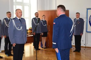 Uroczyste pożegnanie inspektora Tadeusza Szymanka w auli Komendy Wojewódzkiej Policji w Rzeszowie