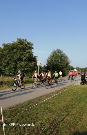 Uczestnicy rajdu rowerowego