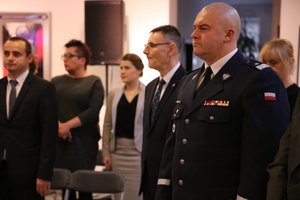 biegli z laboratorium kryminalistycznego w Rzeszowie podczas uroczystości nadania uprawnień