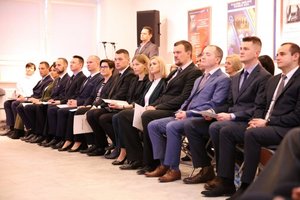 biegli z laboratorium kryminalistycznego w Rzeszowie podczas uroczystości nadania uprawnień