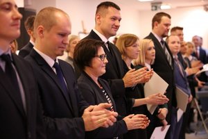 biegli z laboratorium kryminalistycznego w Rzeszowie podczas uroczystości nadania uprawnień