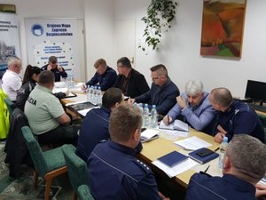 Uczestnicy spotkania podsumowującego polsko-słowackie patrole policyjne