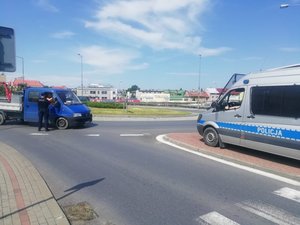 Policjanci kierują ruchem - Jasło