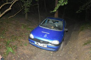 Opel, którego kierujący nie zatrzymał się do kontroli drogowej
