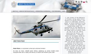 screen strony polskiej Policji w wersji anglojęzycznej, na zdjęciu śmigłowiec