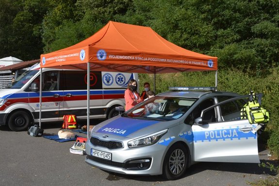 trzy zdjęcia z działań Road Safety Days