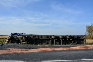 uszkodzenia powypadkowe ciężarowego mana w miejscowości Targowiska
