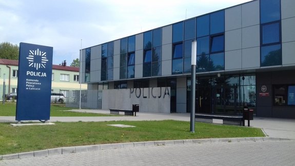 Front budynku Komendy Powiatowej Policji w Łańcucie
