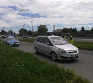 policyjna kontrola kierującego samochodem