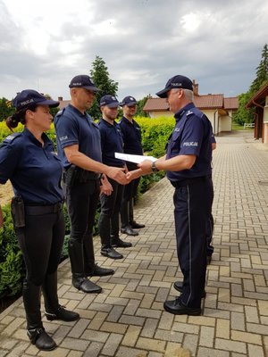 Komendant Wojewódzki Policji w Rzeszowie dziękuje policyjnym jeźdźcom za profesjonalnie wykonywaną pracę
