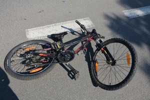 uszkodzenia powypadkowe roweru potrąconego dziecka