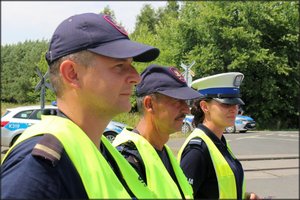 Działania policji ruchu drogowego Bezpieczny Przejazd - na zdjęciu przejazd na tarnobrzeskim osiedli Sobów.
