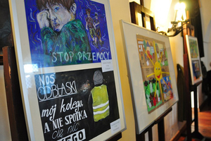 prace plastyczne nadesłane na konkurs "Bezpieczne wakacje"