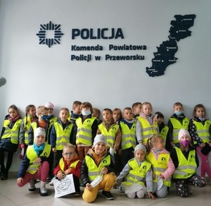 Dzieci odwiedziły przeworskich policjantów