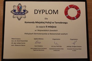 Dyplom okolicznościowy dla wodniaków z KMP w Tarnobrzegu.