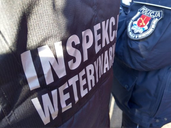emblemat policji i napis Inspekcja Weterynaryjna