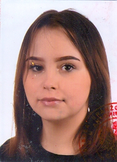 Zdjęcie przedstawia poszukiwana nieletnią Sandrę Cichocką