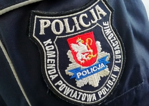 Przylepiec z logo Komendy Powiatowej Policji w Lubaczowie