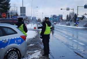 policjantki kontrolują ruch drogowe na ulicach Rzeszowa