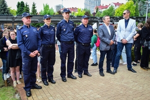 Policjanci podczas pokazów na Dniu bezpieczeństwa.