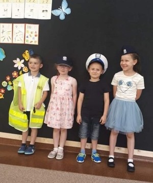 Spotkanie policjantki z przedszkolakami