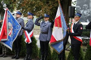 Poczet sztandarowy policji