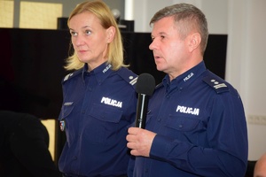 Policjanci podczas szkolenia w auli komendy wojewódzkiej