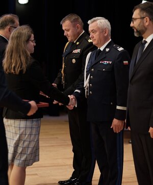 Wojewódzkie obchody Dnia Krajowej Administracji Skarbowej. na zdjęciach uczestnicy, wśród nich Komendant Wojewódzki Policji w Rzeszowie