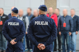 Ćwiczenia sztabowe Egida 22. Na zdjęciach rezerwiści i funkcjonariusze MKP Krośnie