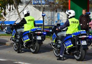 Policjanci na motorach