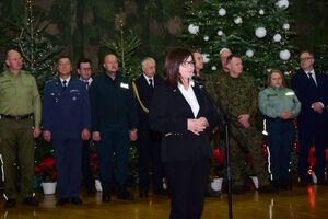 Przedstawiciele służb mundurowych województwa podkarpackiego spotkali się przy wigilijnym stole