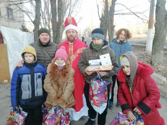 Przekazanie paczek dzieciom w Ukrainie