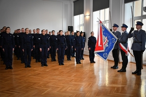 Policjanci i zaproszeni goście podczas ślubowania w auli Komendy Wojewódzkiej Policji w Rzeszowie