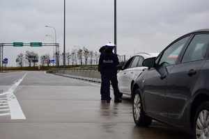 Policjanci ruchu drogowego - działania w ramach akcji &quot;Bezpieczna Autostrada A4&quot;