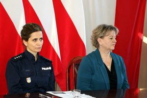 Konferencja pt. „Gdy brakuje sił, aby żyć - zachowania samobójcze wśród dzieci i młodzieży”. Na zdjęciu uczestnicy