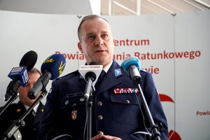 Konferencja prasowa w związku z Europejskim Dniem Numeru Alarmowego 112. Na zdjęciu mł. insp. Jacek Juwa Zastępca Komendanta Wojewódzkiego Policji w Rzeszowie