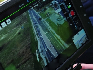 ekran drona rejestrujący sytuację drogową