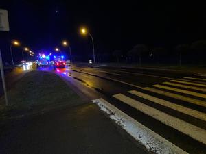 zdjęcia z miejsca potracenia pieszego ul. Lwowska Przemyśl. 
zdjęcia wykonane nocą.
na zdjęciu widoczny fragment przejścia dla pieszych, za którym widać radiowóz i pracujących funkcjonariuszy