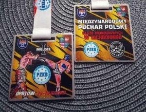 medale z zawodów z kickboxingu