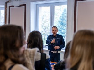 Zdjęcia przedstawiają funkcjonariuszy z komendy Powiatowej Policji w Leżajsku oraz Ratowników Wolontariuszy podczas wydarzenia "Twoje bezpieczeństwo zależy od Ciebie".