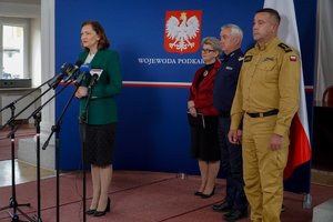 Konferencja o kwestiach związanych z zapewnieniem bezpieczeństwa podczas egzaminów maturalnych w naszym województwie rozmawiali dziś członkowie Wojewódzkiego Zespołu Zarzadzania Kryzysowego. Uczestnicy konferencji