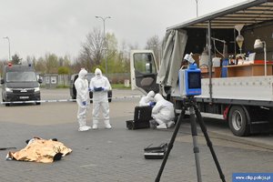 policjanci biorący udział w pokazach kryminalistycznych